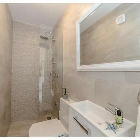 Aprtment Close To Center Задар