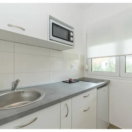 Aprtment Close To Center Задар