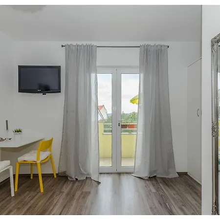 Апартаменты Aprtment Close To Center *