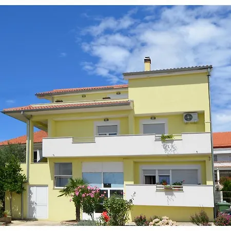 Aprtment Close To Center Ζαντάρ
